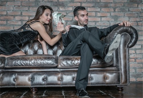 How to rinse a sugar daddy who is into financial domination