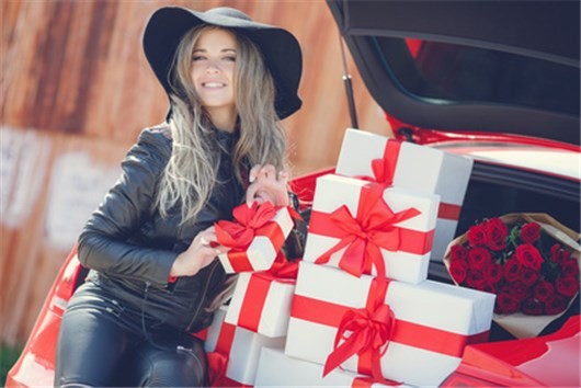 What can monthly support from sugar daddy buy you?